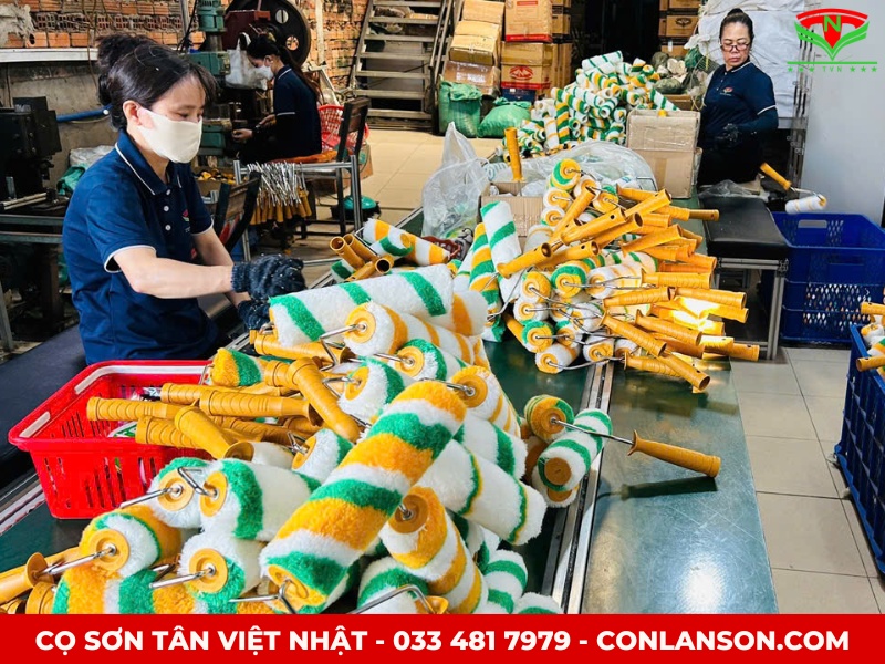 Xưởng sản xuất rulo lăn sơn Tân Việt Nhật Xưởng sản xuất rulo lăn sơn Tân Việt Nhật