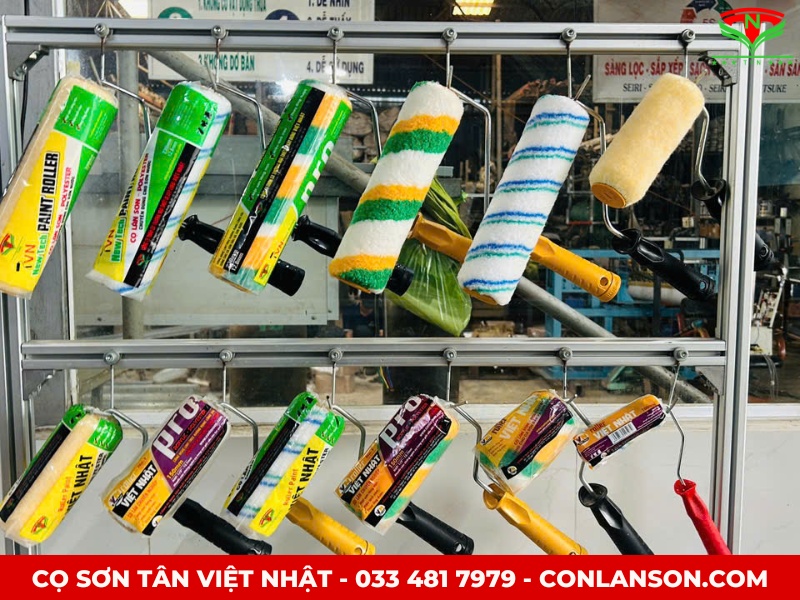 Con lăn sơn dùng cho thi công sơn tường